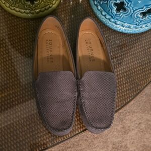 Journee Collection Gray Slip-On Loafers Size 8.5 (#1)